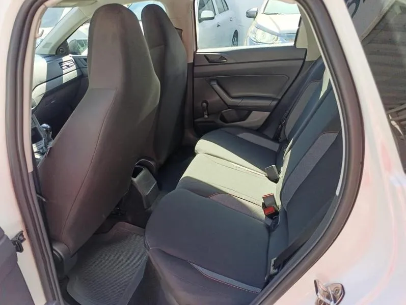VW - VOLKSWAGEN POLO