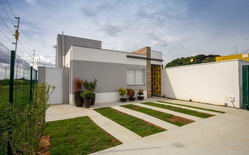 Cond. horizontal casa com 2 quartos à venda, 249.0m²
