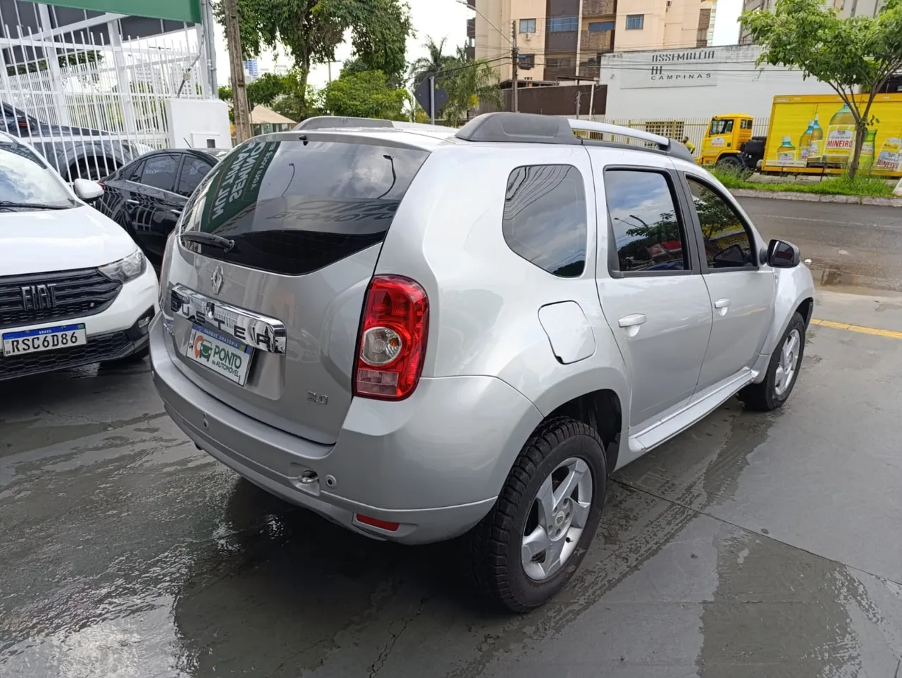 RENAULT DUSTER