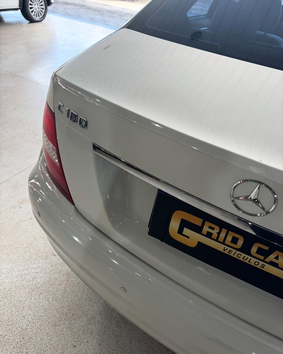 MERCEDES-BENZ C-180