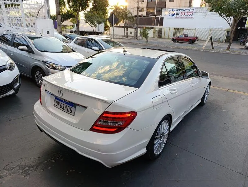 MERCEDES-BENZ C-250
