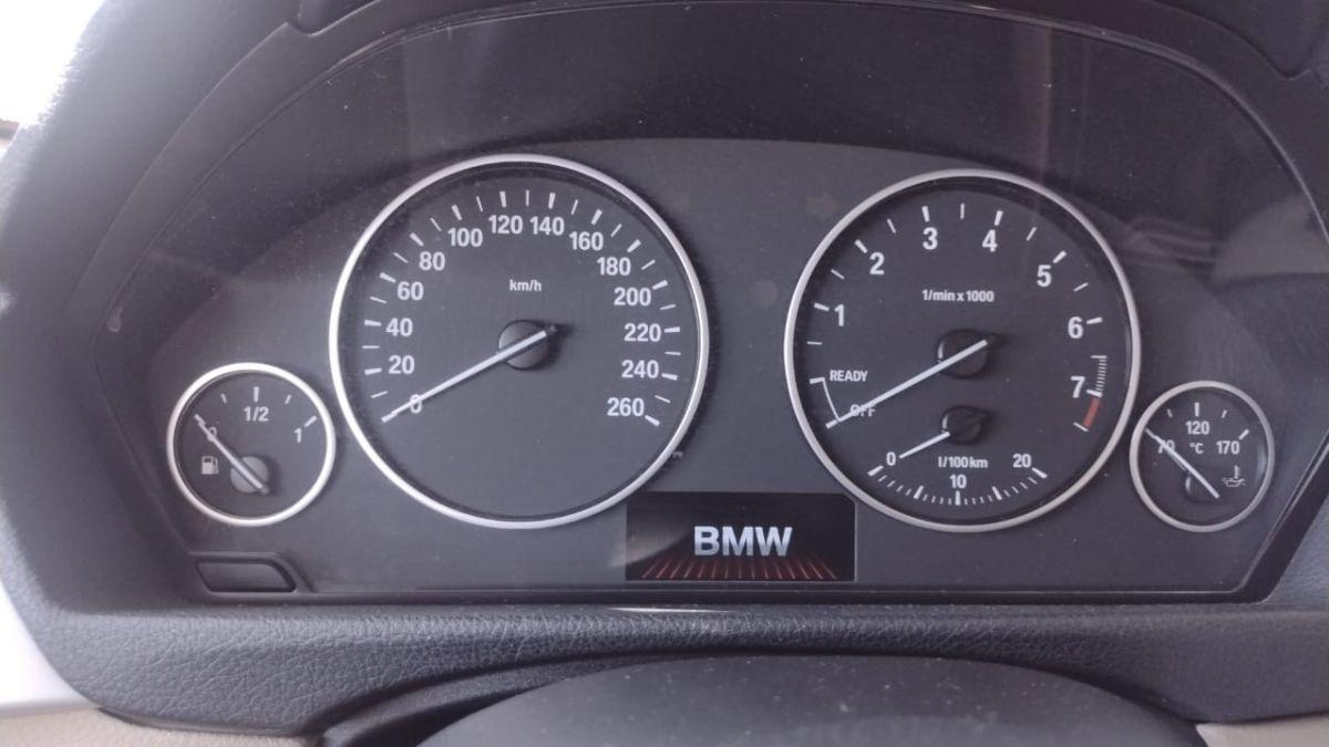 BMW 320I