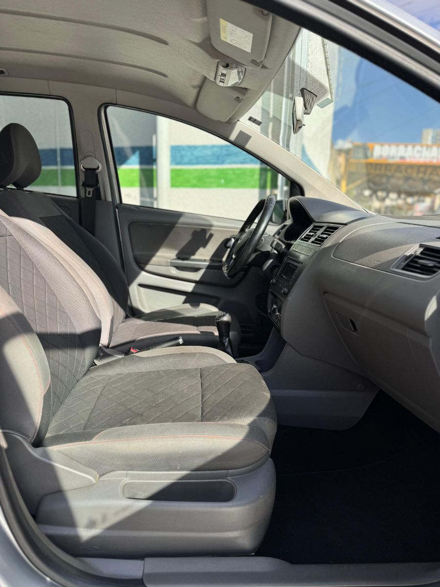 VW - VOLKSWAGEN FOX