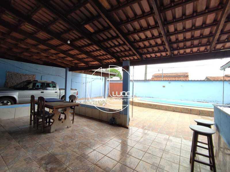 Casa com 5 quartos à venda, 375.0m²