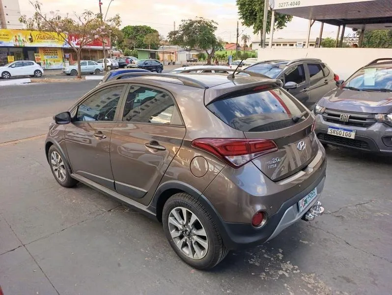 HYUNDAI HB20X