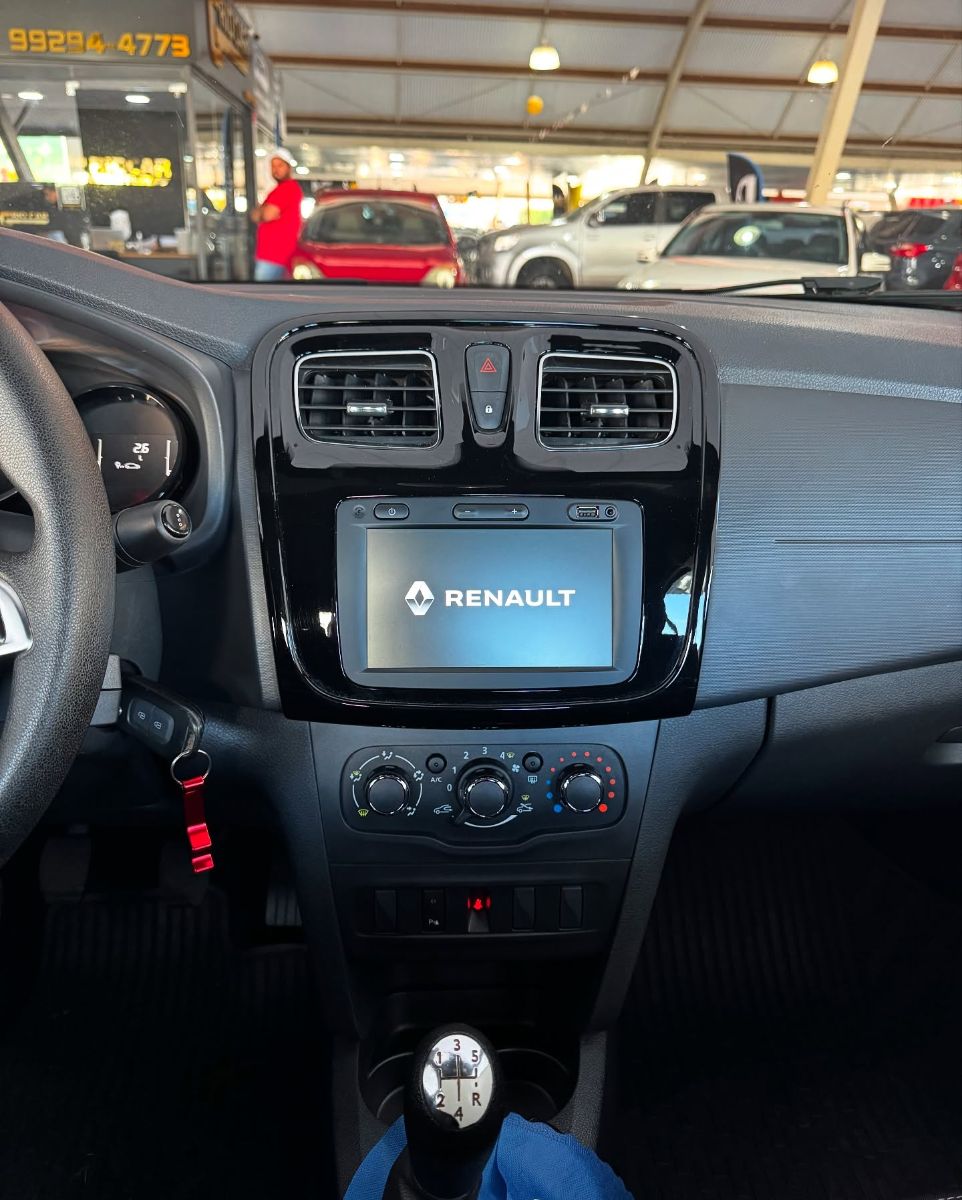 RENAULT LOGAN