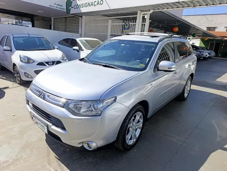 MITSUBISHI OUTLANDER