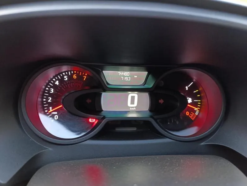 RENAULT DUSTER