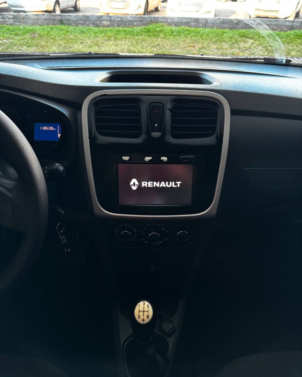 RENAULT SANDERO