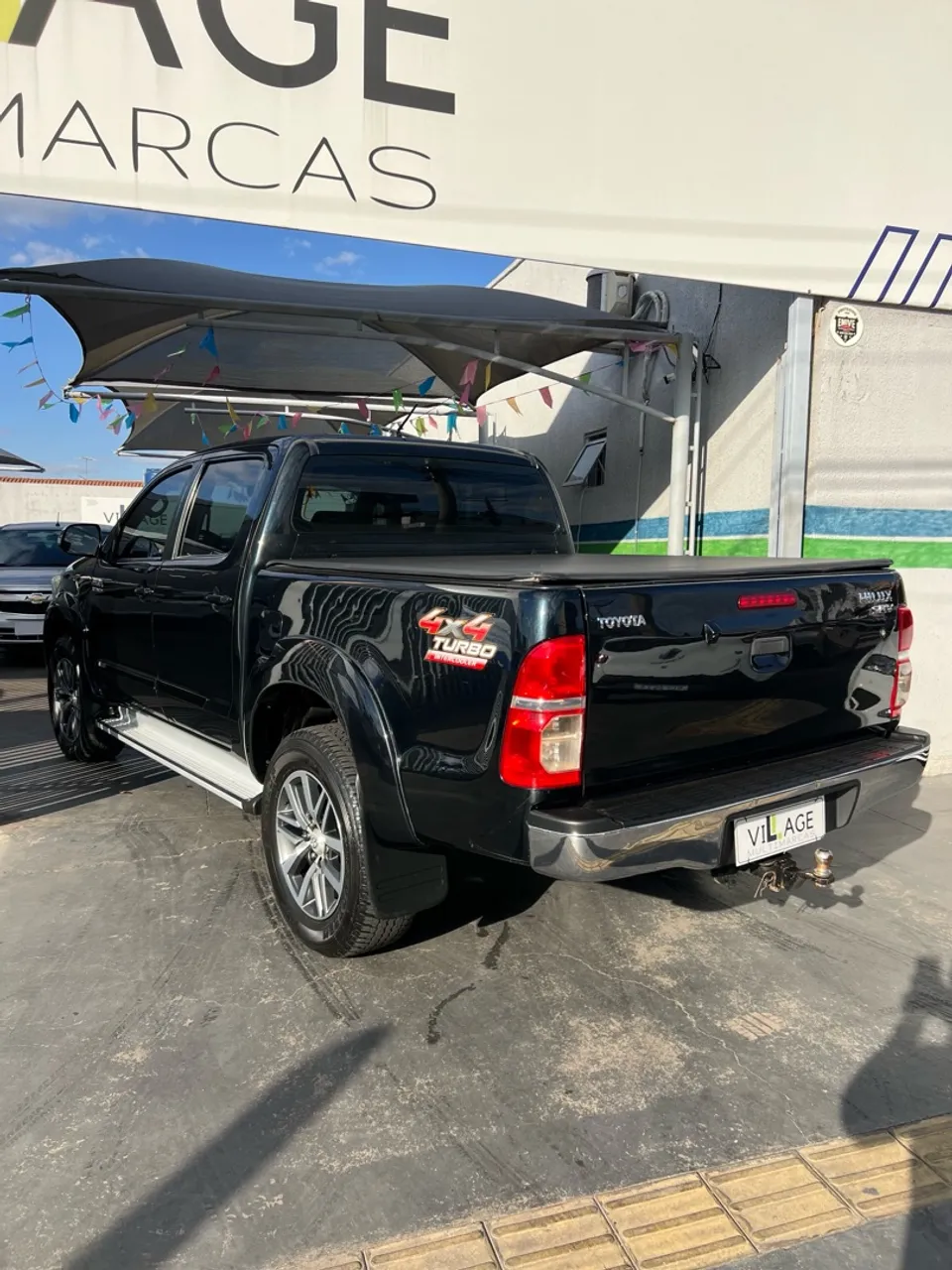 TOYOTA HILUX