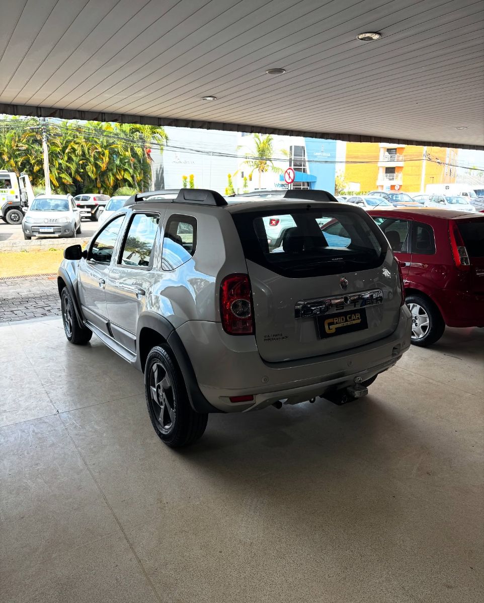 RENAULT DUSTER