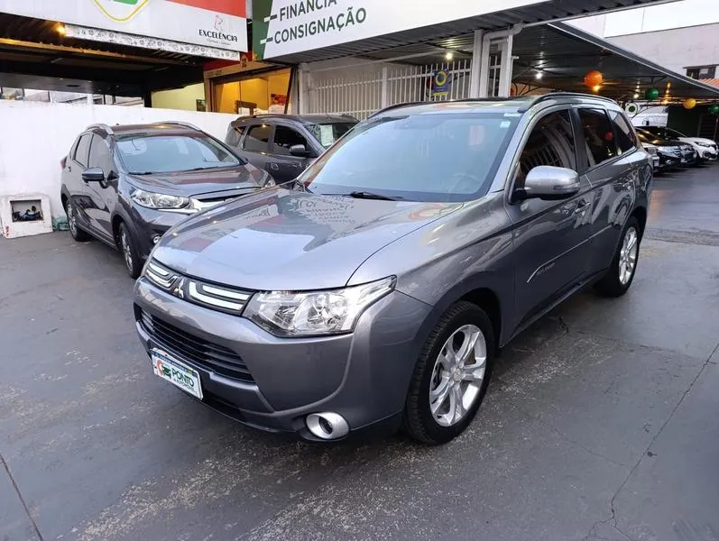 MITSUBISHI OUTLANDER