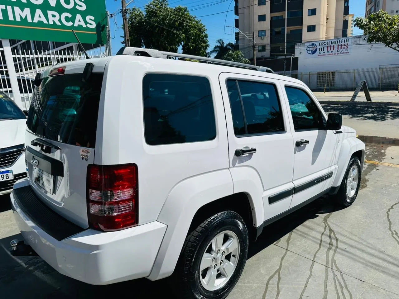 JEEP CHEROKEE