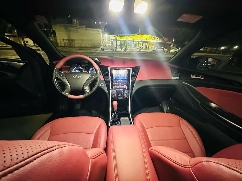 HYUNDAI SONATA