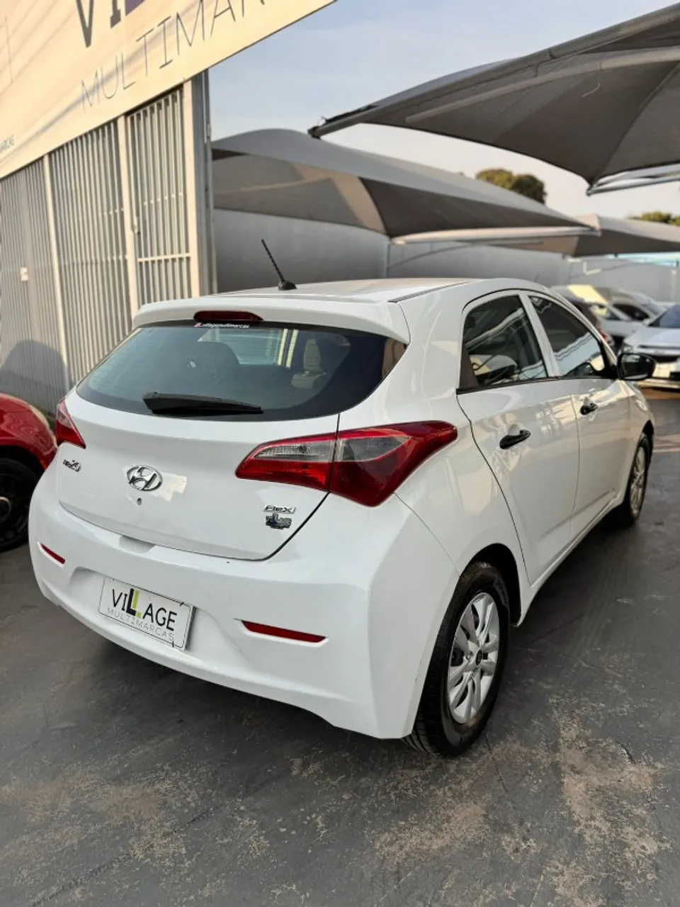 HYUNDAI HB20