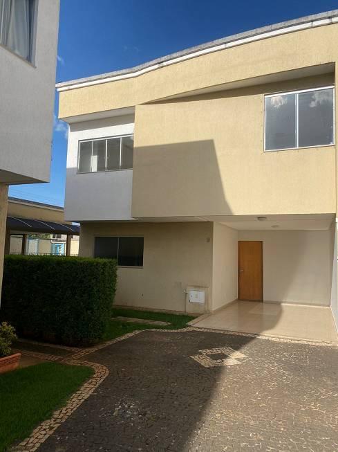 Cond. horizontal casa com 4 quartos à venda, 220.0m²