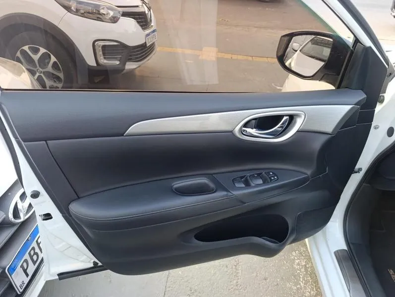 NISSAN SENTRA