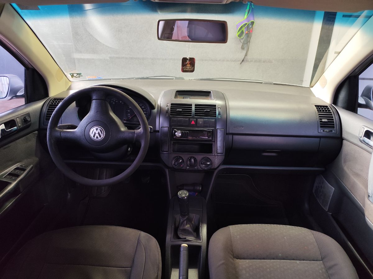 VW - VOLKSWAGEN POLO