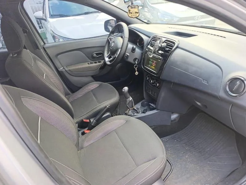 RENAULT LOGAN
