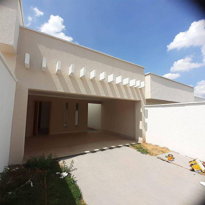 Casa com 3 quartos à venda, 248.0m²