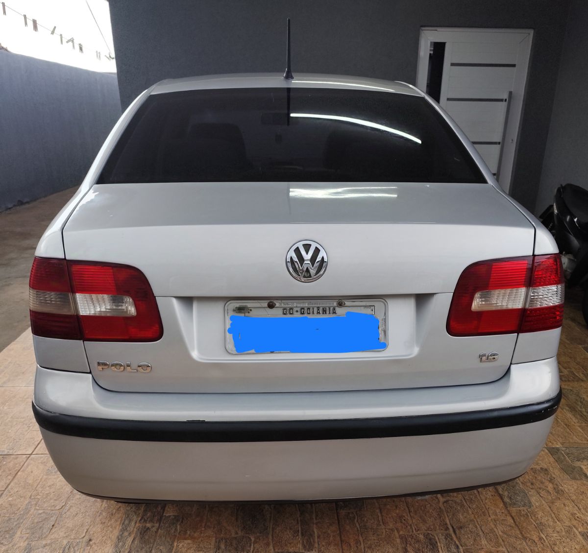 VW - VOLKSWAGEN POLO
