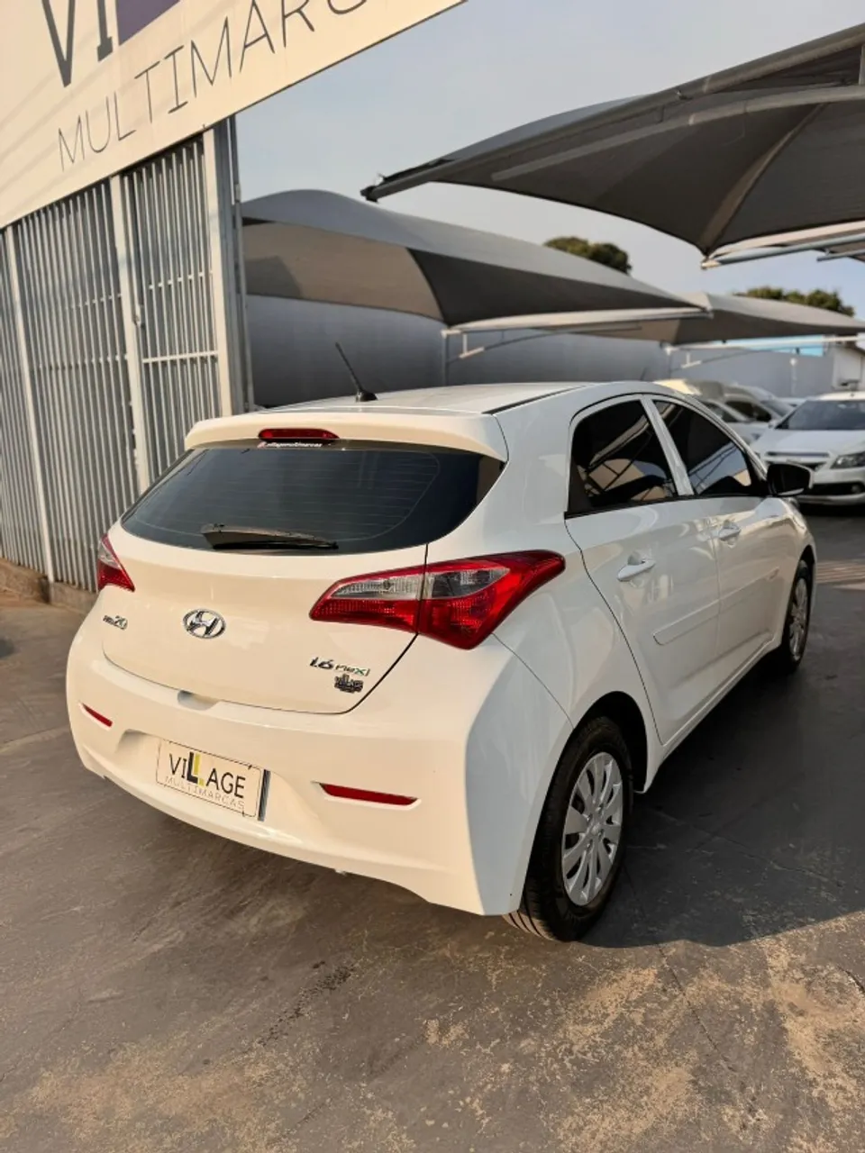 HYUNDAI HB20