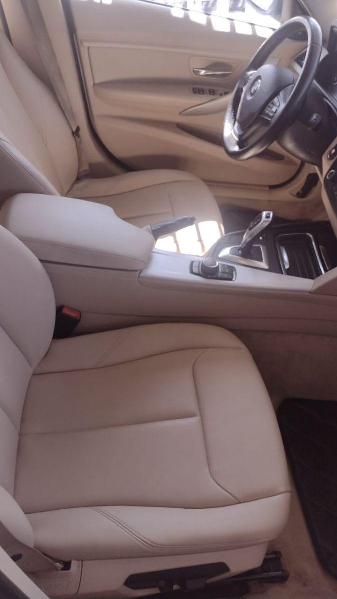 BMW 320I