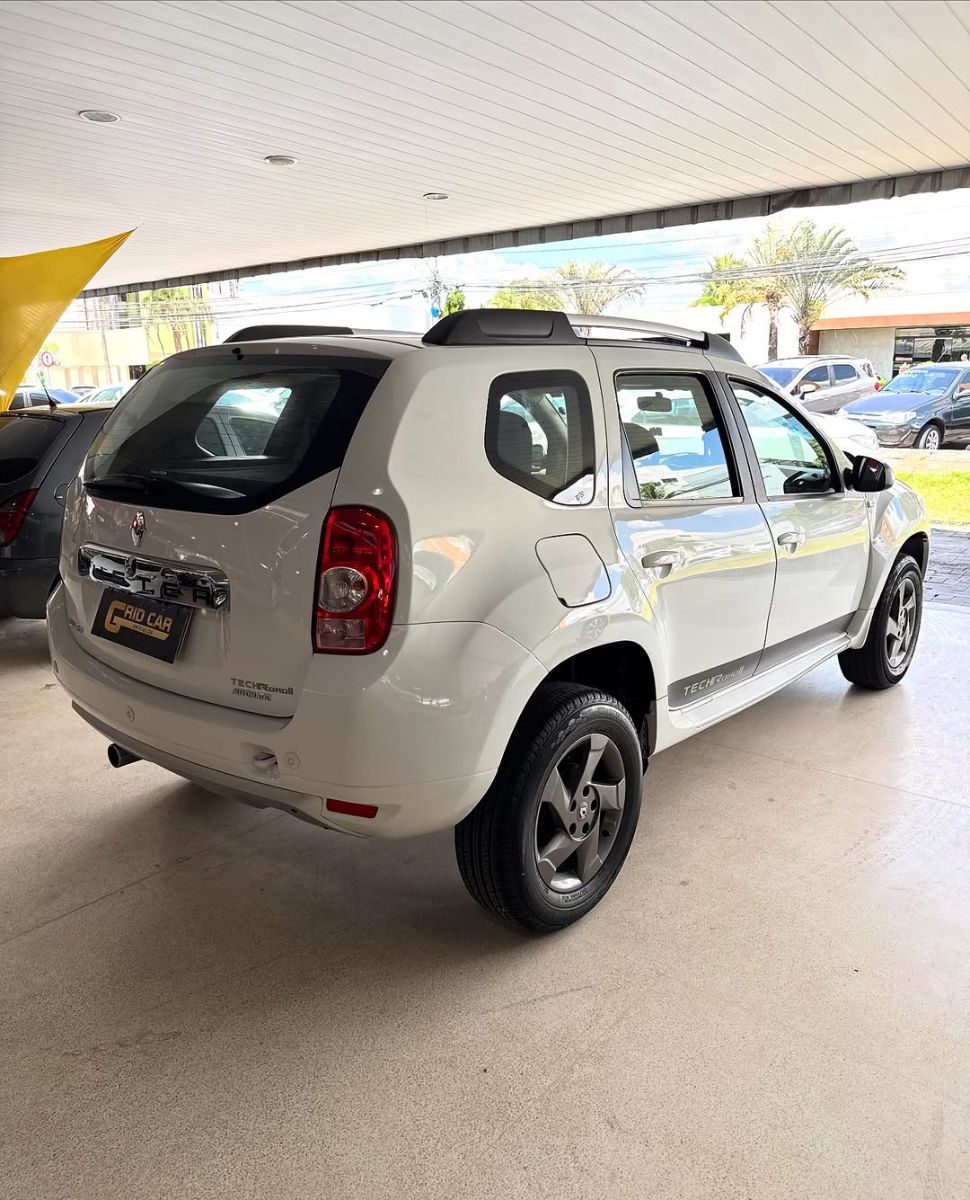 RENAULT DUSTER