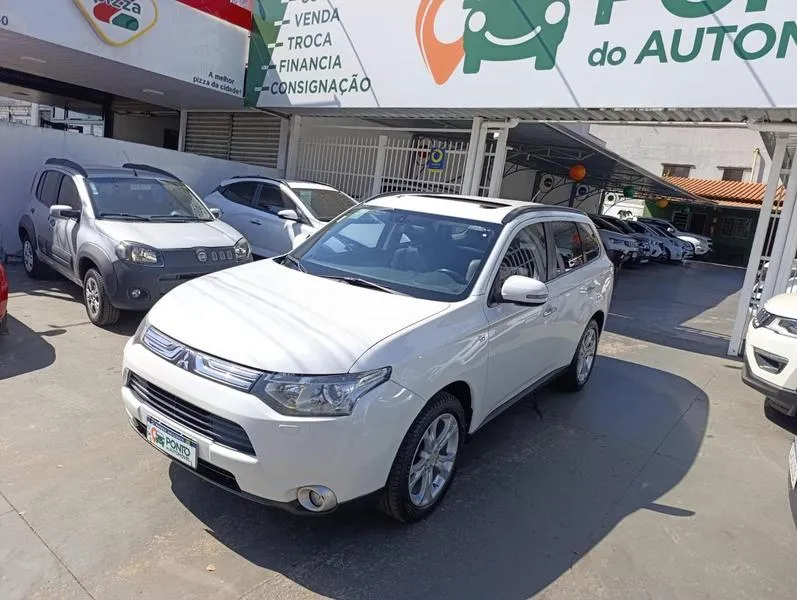 MITSUBISHI OUTLANDER
