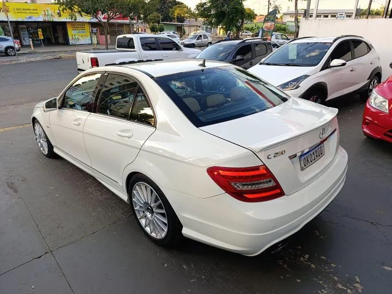 MERCEDES-BENZ C-250