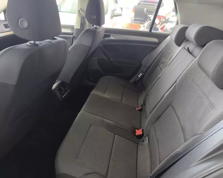 VW - VOLKSWAGEN GOLF