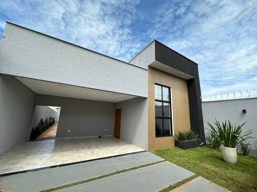 Casa com 3 quartos à venda, 298.0m²