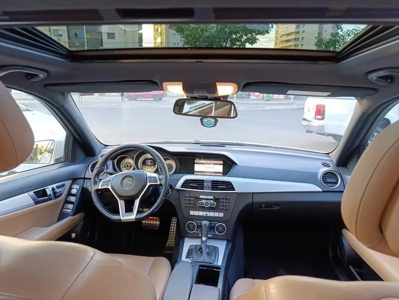 MERCEDES-BENZ C-250