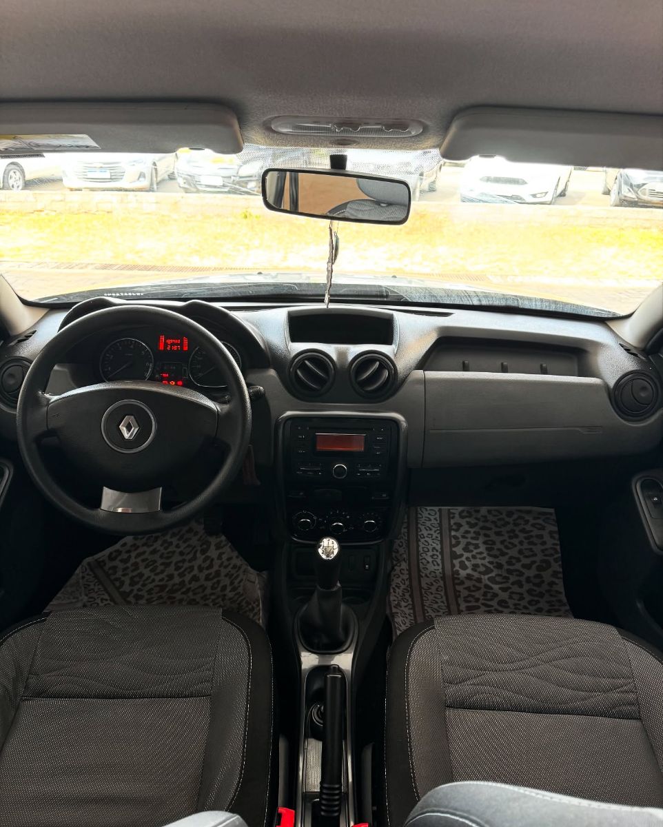 RENAULT DUSTER