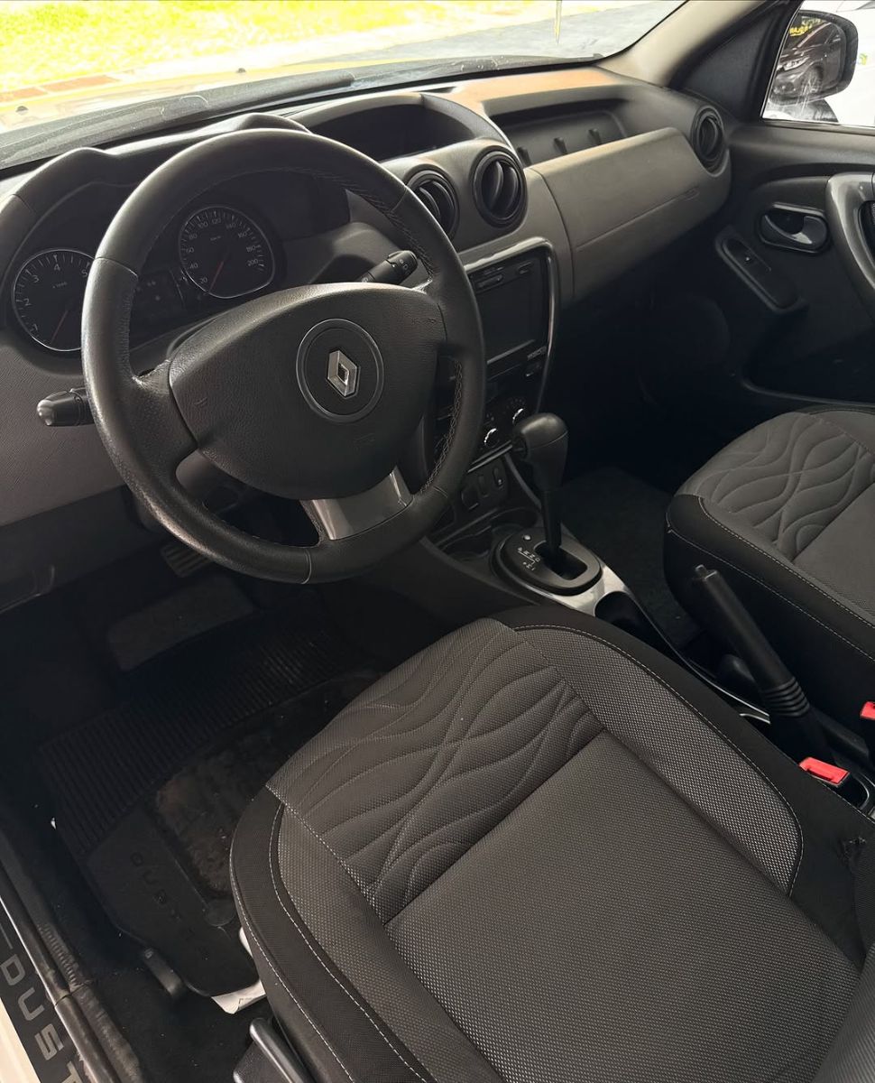 RENAULT DUSTER