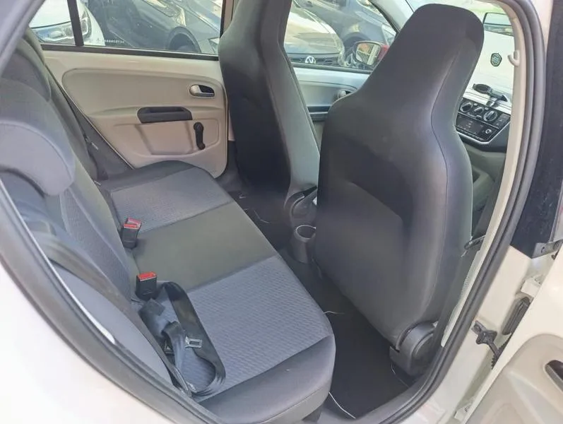 VW - VOLKSWAGEN UP!