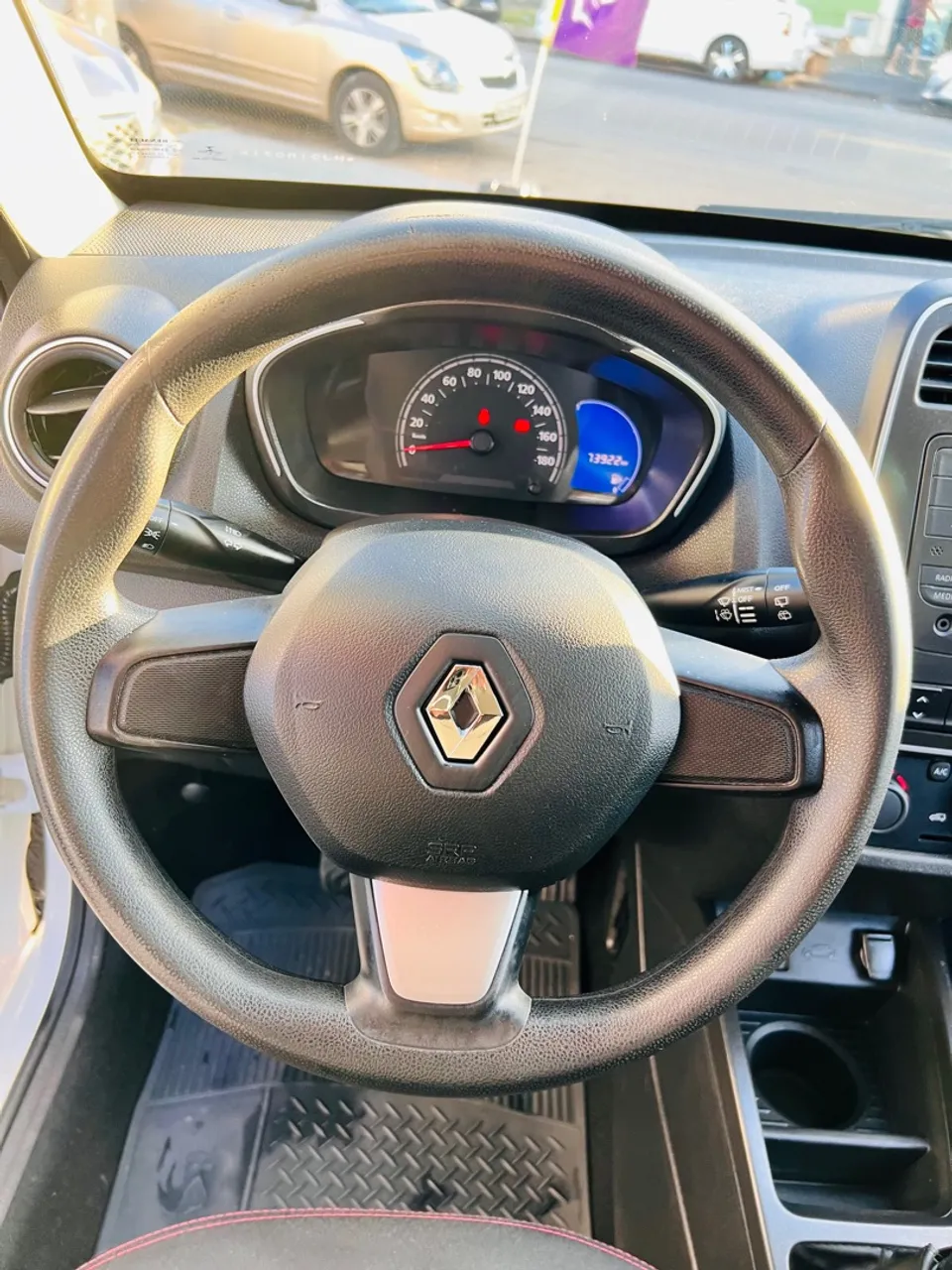 RENAULT KWID