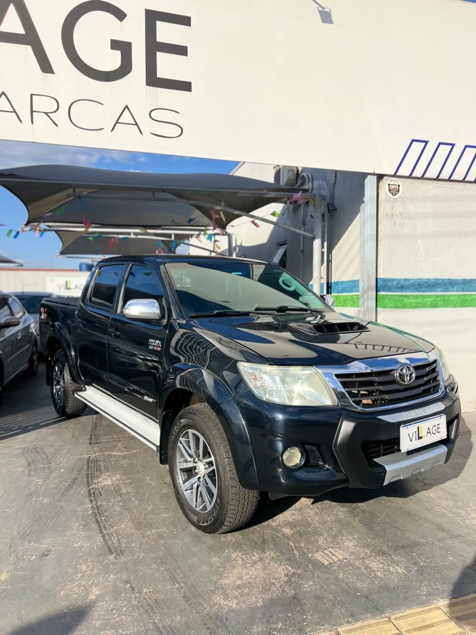 TOYOTA HILUX