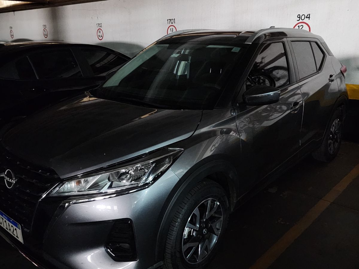 NISSAN KICKS