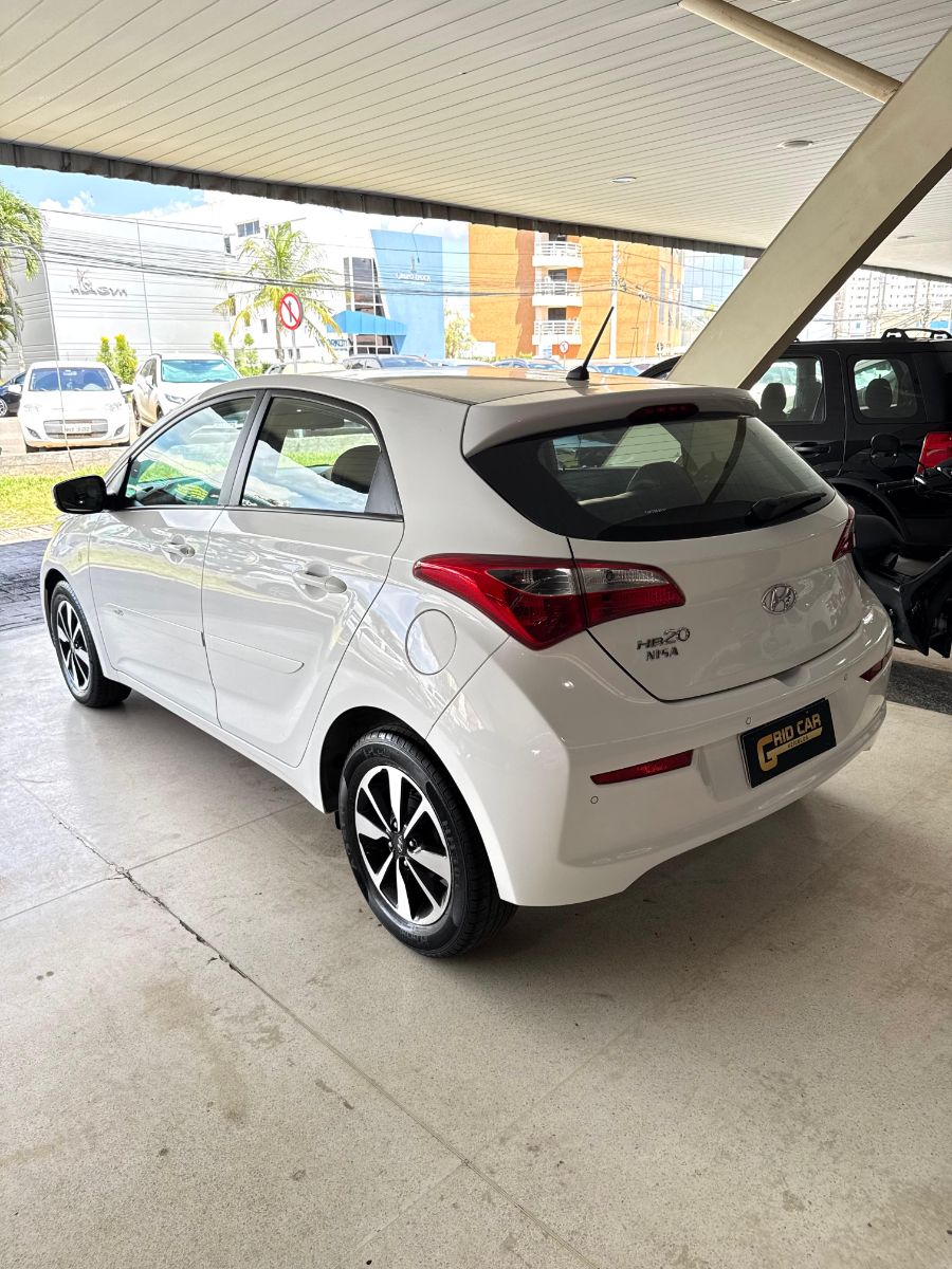 HYUNDAI HB20