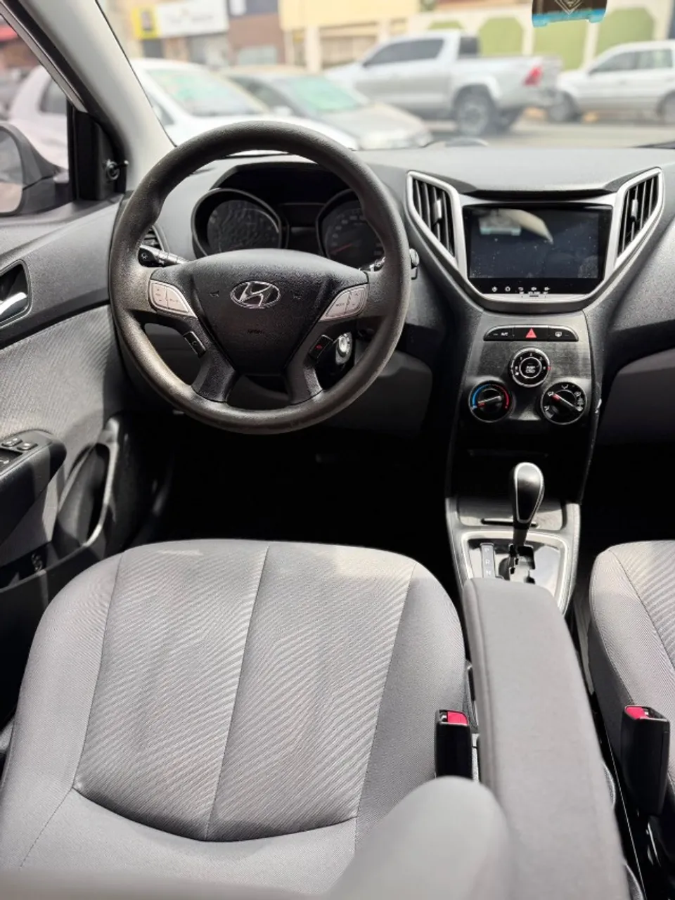 HYUNDAI HB20S