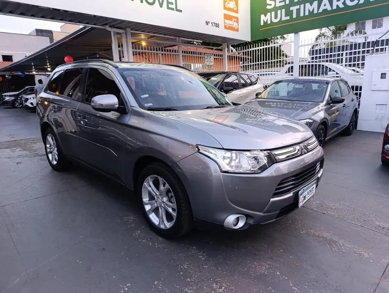MITSUBISHI OUTLANDER