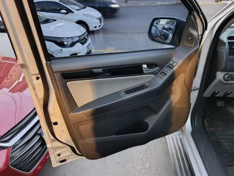 GM - CHEVROLET S10