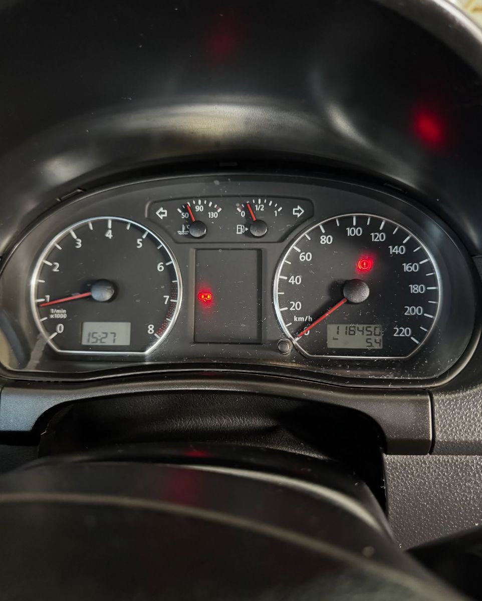 VW - VOLKSWAGEN POLO