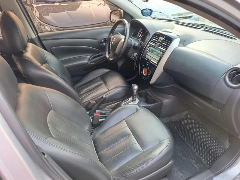 NISSAN VERSA