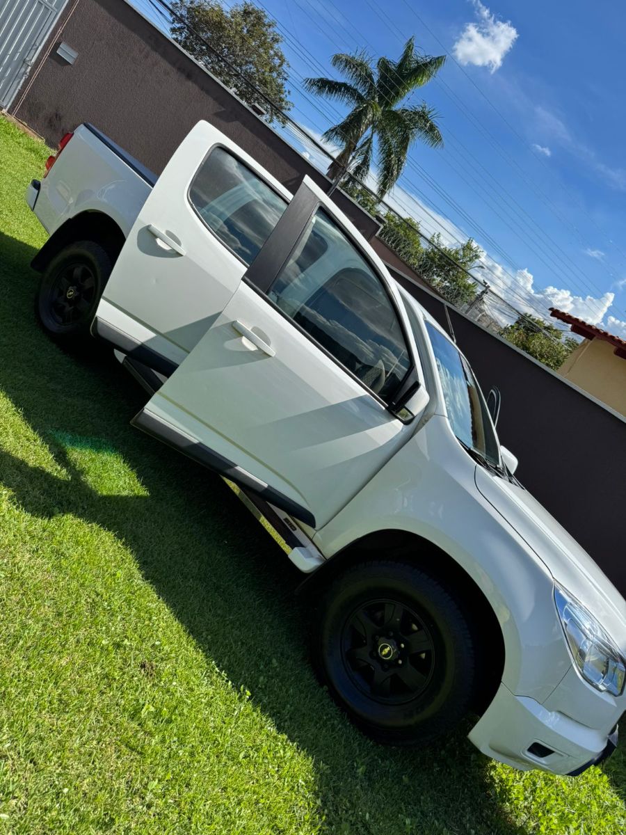 GM - CHEVROLET S10