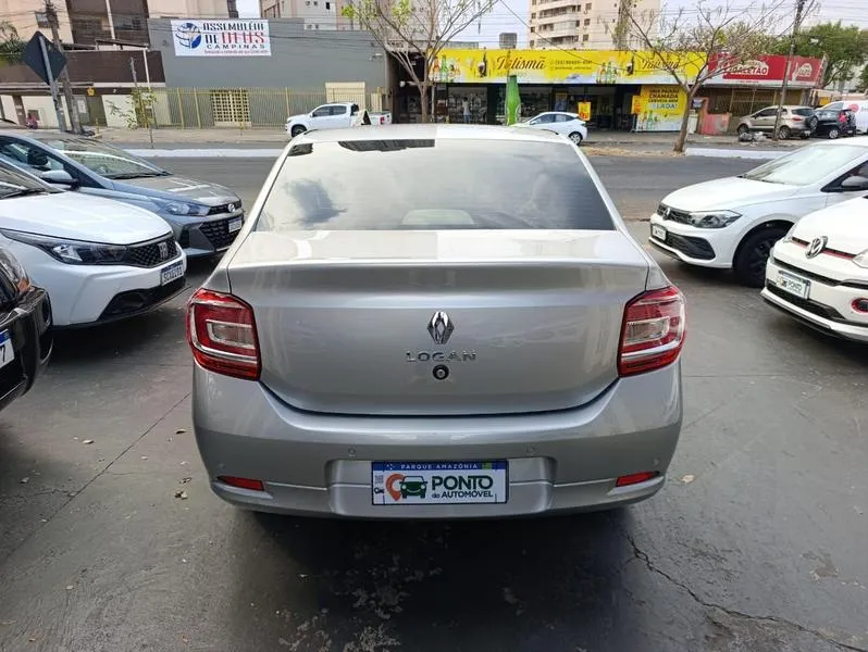 RENAULT LOGAN