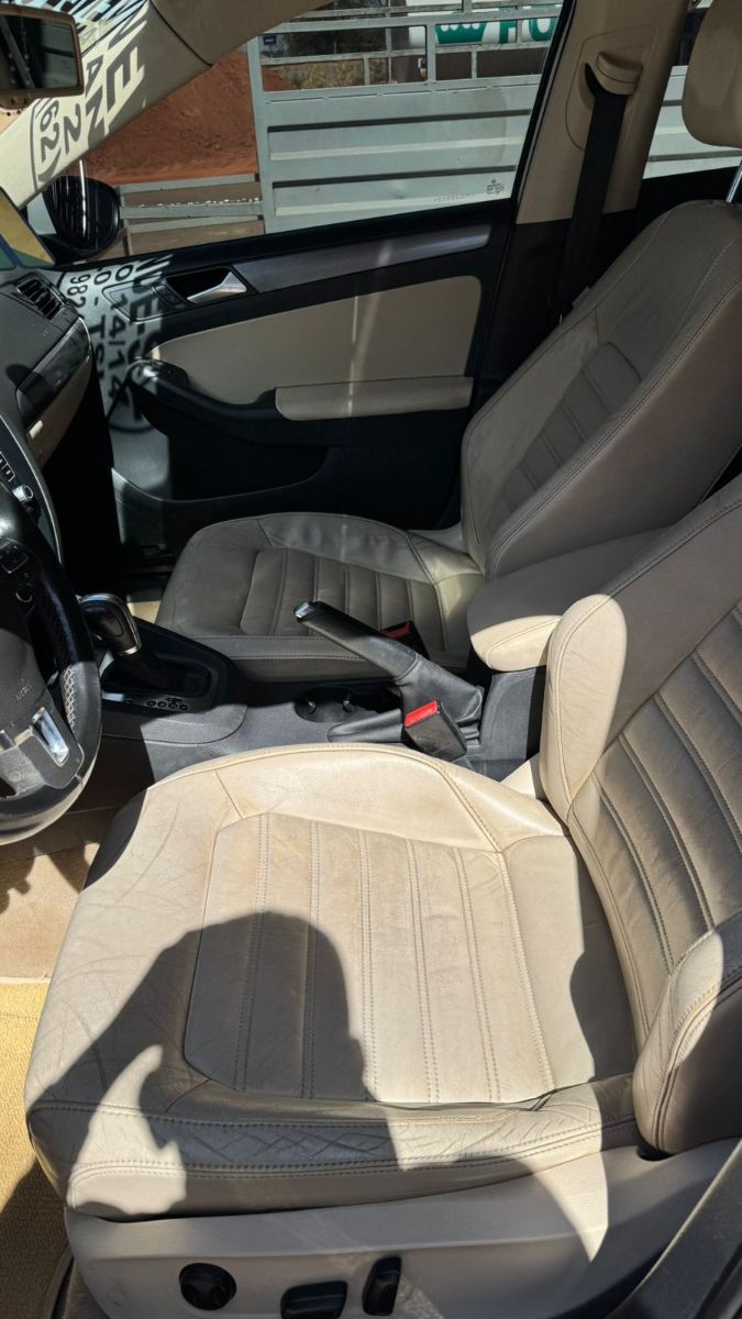 VW - VOLKSWAGEN JETTA