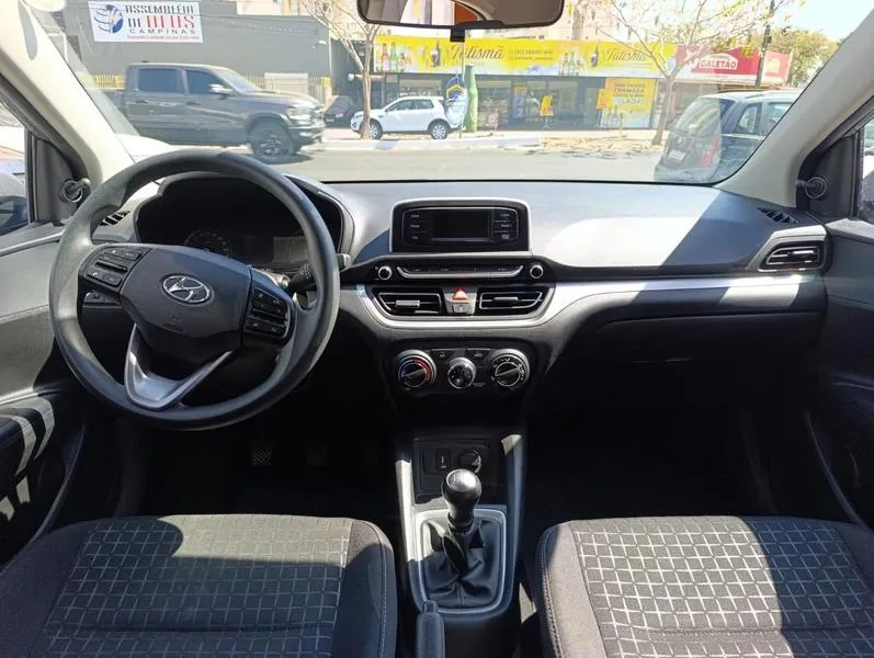 HYUNDAI HB20