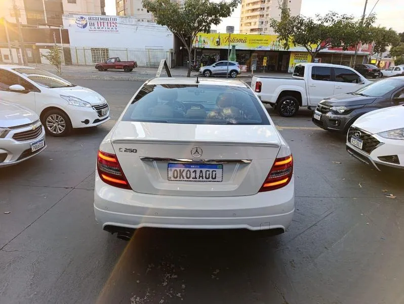 MERCEDES-BENZ C-250